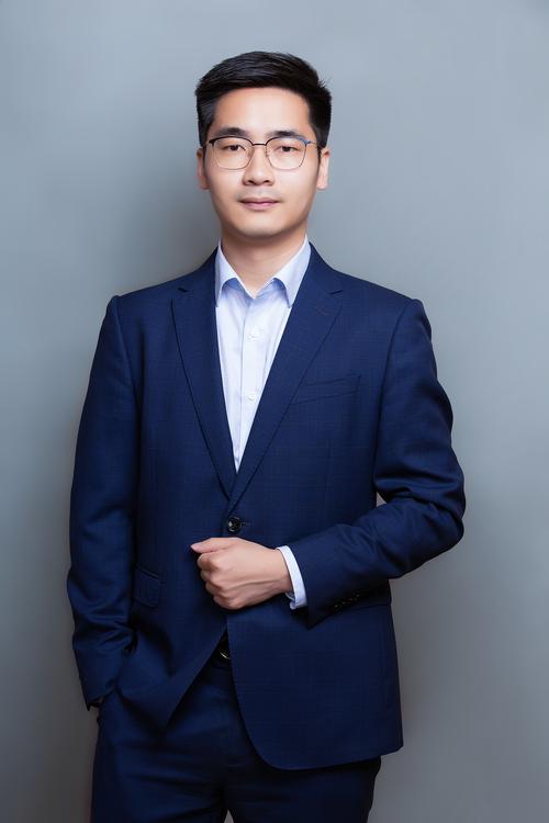 王小萍 灯光与摄影艺术负责人